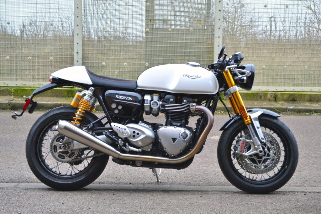 Triumph Thruxton 400